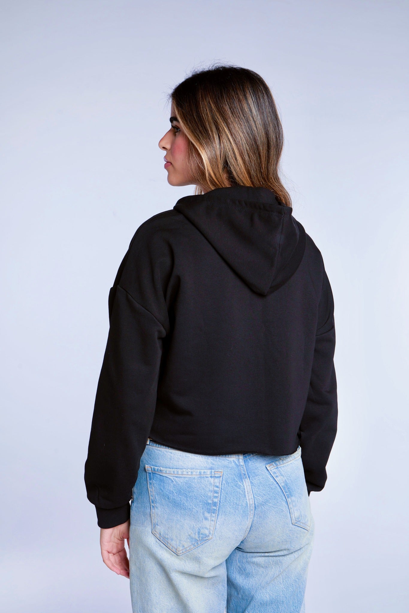 EMBROIDERED CROP HOODIE (BLACK)