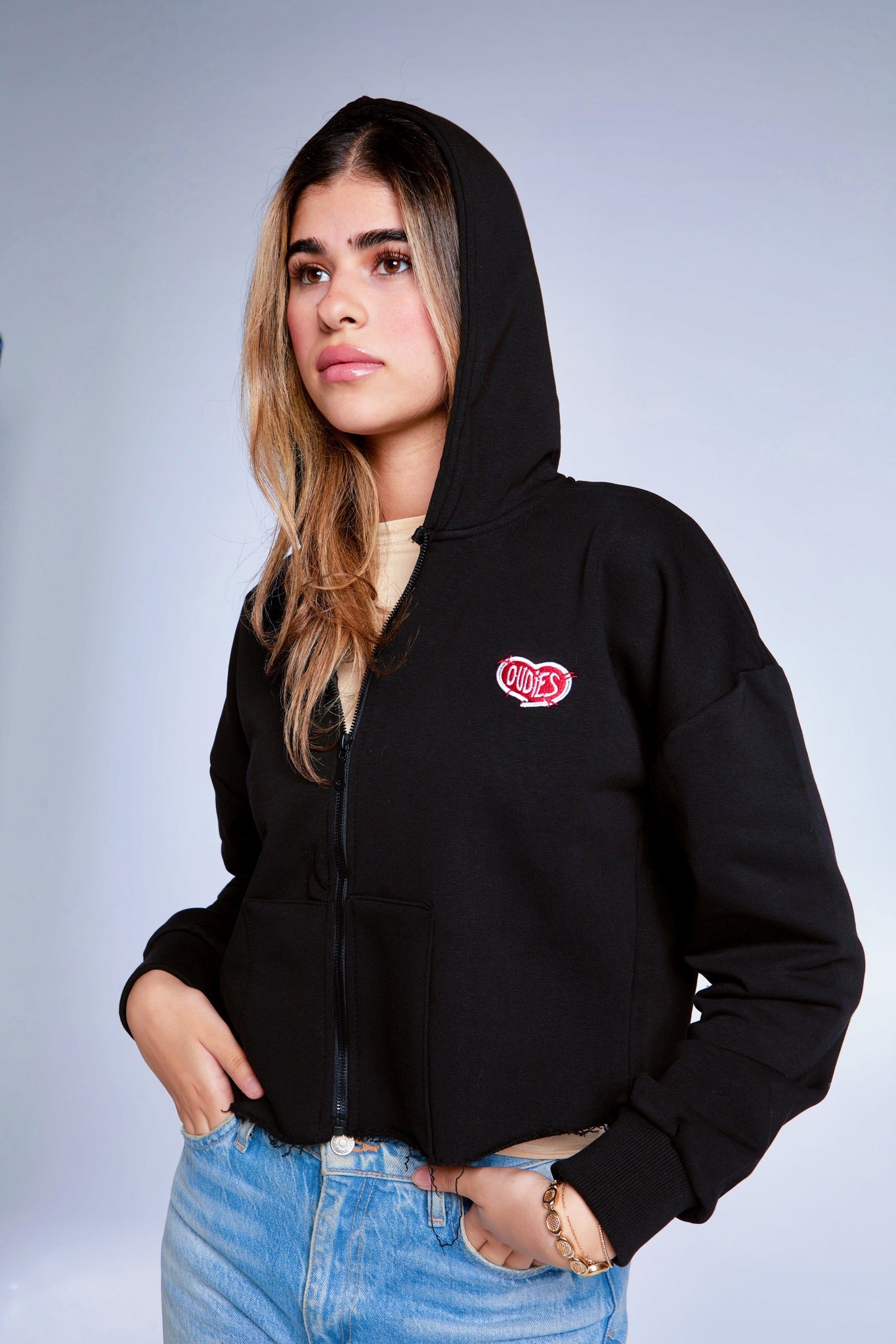 EMBROIDERED CROP HOODIE (BLACK)